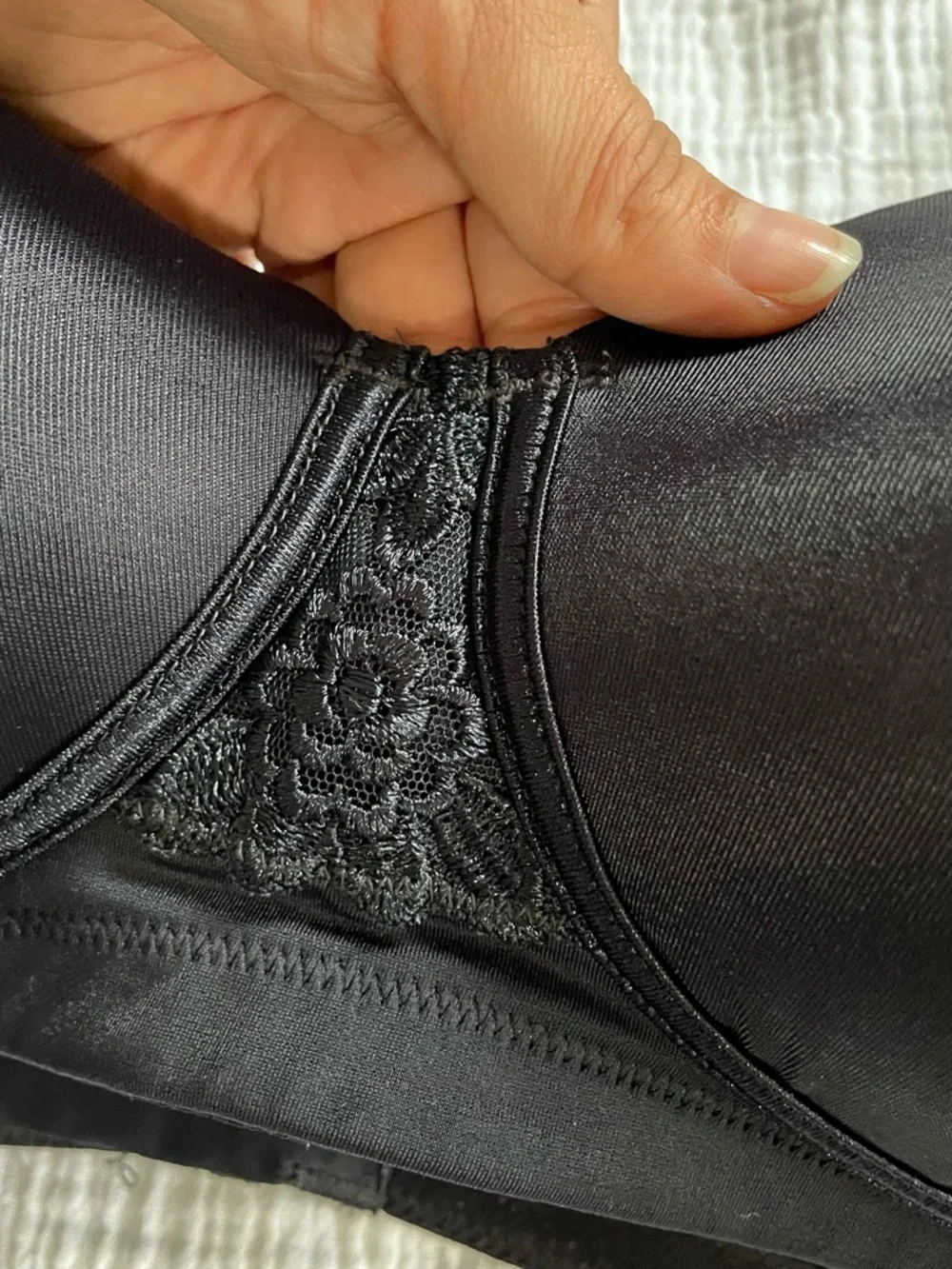 Vanity Fair 38C Bra Black Sexy Invisible Push Up Comfort